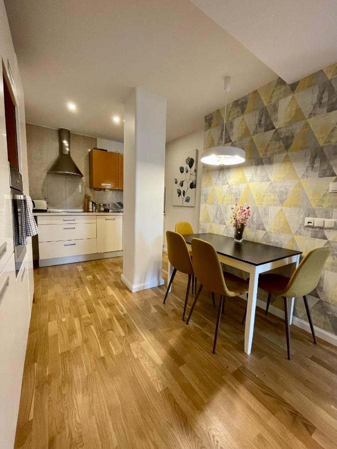 Boutique Apartments - Old Town 120M2 - Private Underground Parking - Wrocław Eksteriør billede
